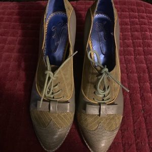 Unique all leather olive color shoes